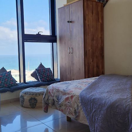 Bat Yam Luxery 5Br Sea View Suite Bagian luar foto