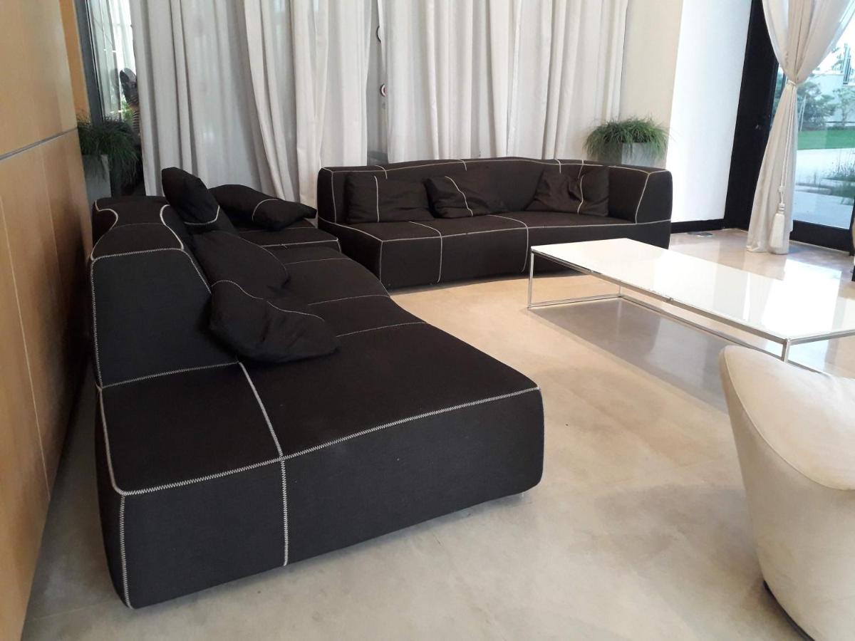 Bat Yam Luxery 5Br Sea View Suite Bagian luar foto