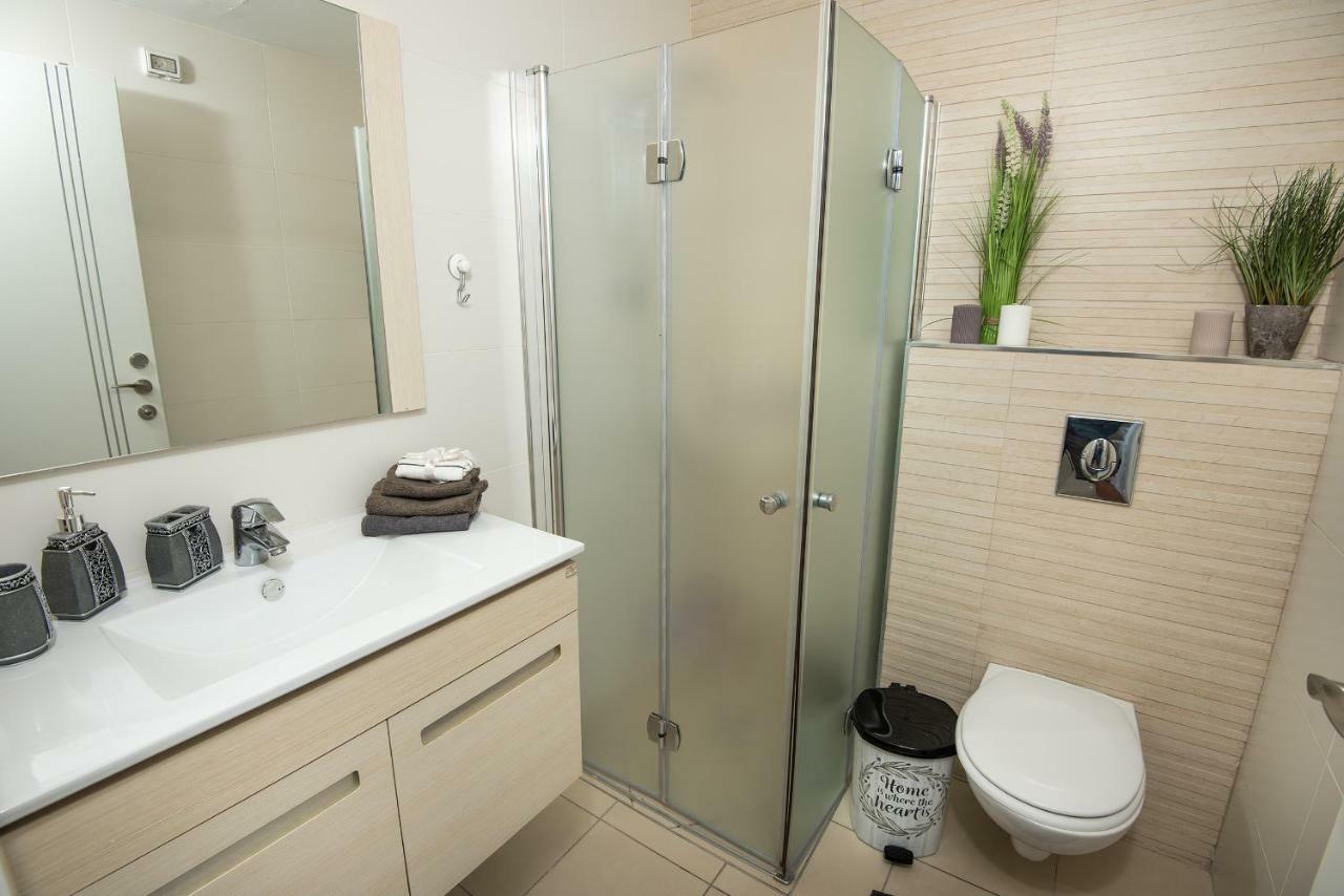Bat Yam Luxery 5Br Sea View Suite Bagian luar foto